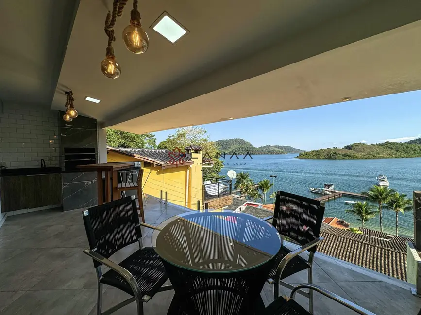 Foto 1 de Casa de Condomínio com 4 quartos à venda, 160m2 em Itanema (Cunhambebe), Angra Dos Reis - RJ