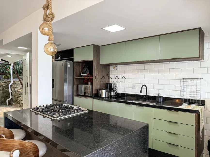 Foto 6 de Casa de Condomínio com 4 quartos à venda, 160m2 em Itanema (Cunhambebe), Angra Dos Reis - RJ