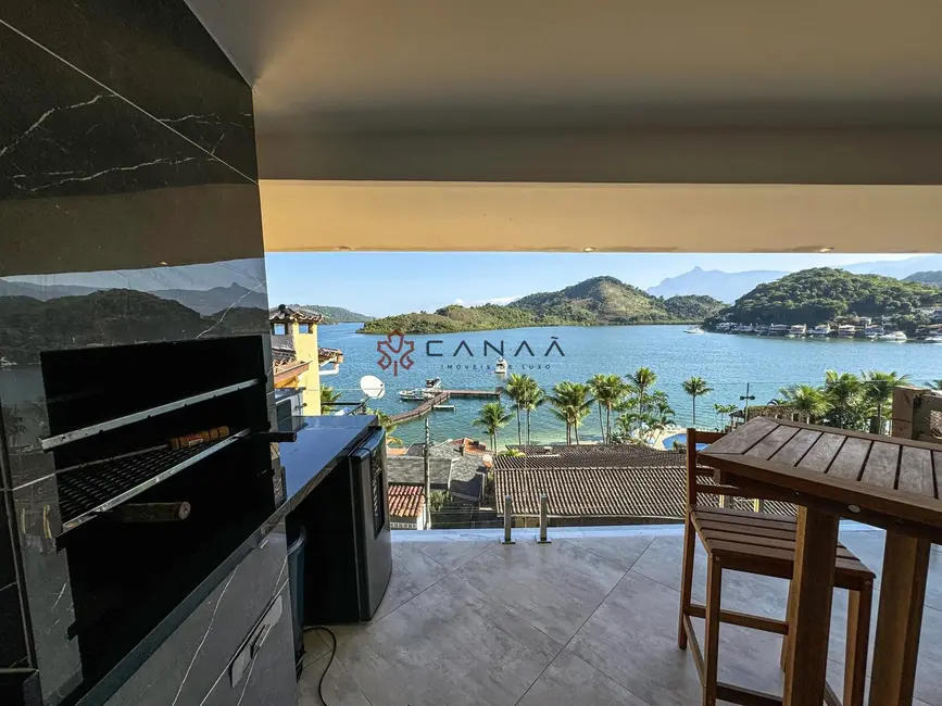 Foto 2 de Casa de Condomínio com 4 quartos à venda, 160m2 em Itanema (Cunhambebe), Angra Dos Reis - RJ