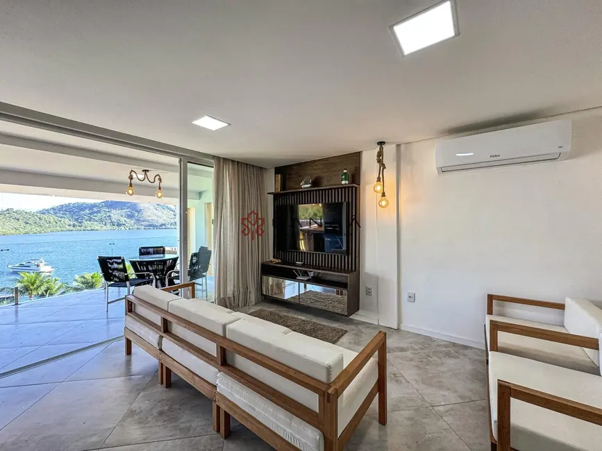 Foto 4 de Casa de Condomínio com 4 quartos à venda, 160m2 em Itanema (Cunhambebe), Angra Dos Reis - RJ