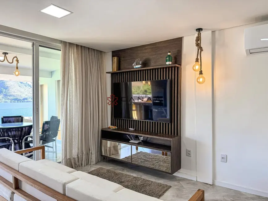 Foto 8 de Casa de Condomínio com 4 quartos à venda, 160m2 em Itanema (Cunhambebe), Angra Dos Reis - RJ