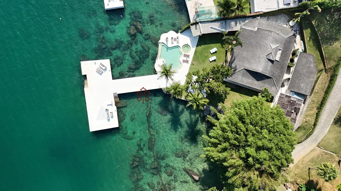 Foto 1 de Casa com 5 quartos à venda, 500m2 em Vila Velha, Angra Dos Reis - RJ