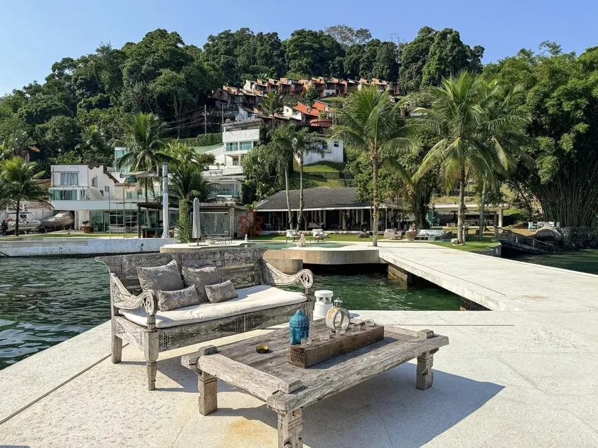 Casa com 5 quartos à venda, 500m2 em Vila Velha, Angra Dos Reis - RJ - imagem 9 Foto 9 de Casa com 5 quartos à venda, 500m2 em Vila Velha, Angra Dos Reis - RJ