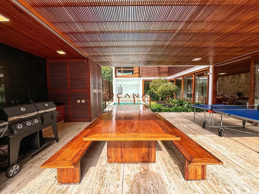 Casa de Condomínio com 5 quartos para alugar, 500m2 em Portogalo, Angra Dos Reis - RJ - imagem 7 Foto 7 de Casa de Condomínio com 5 quartos para alugar, 500m2 em Portogalo, Angra Dos Reis - RJ