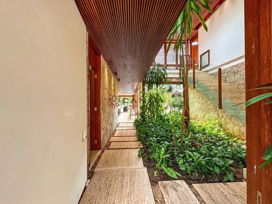 Foto 15 de Casa de Condomínio com 5 quartos para alugar, 500m2 em Portogalo, Angra Dos Reis - RJ