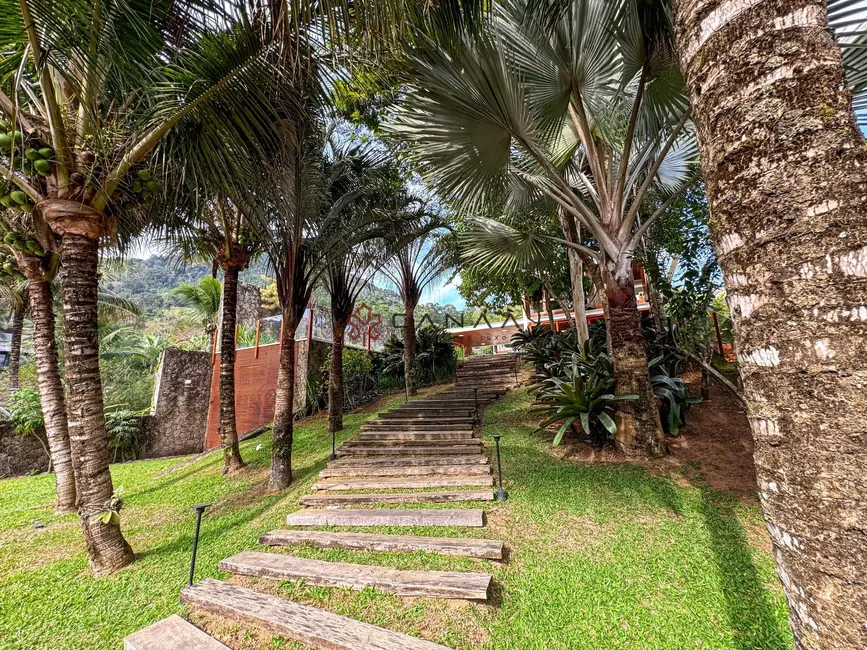 Casa de Condomínio com 5 quartos para alugar, 500m2 em Portogalo, Angra Dos Reis - RJ - imagem 3 Foto 3 de Casa de Condomínio com 5 quartos para alugar, 500m2 em Portogalo, Angra Dos Reis - RJ