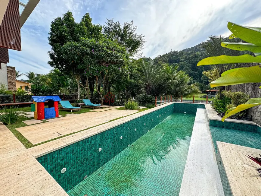 Casa de Condomínio com 5 quartos para alugar, 500m2 em Portogalo, Angra Dos Reis - RJ - imagem 6 Foto 6 de Casa de Condomínio com 5 quartos para alugar, 500m2 em Portogalo, Angra Dos Reis - RJ