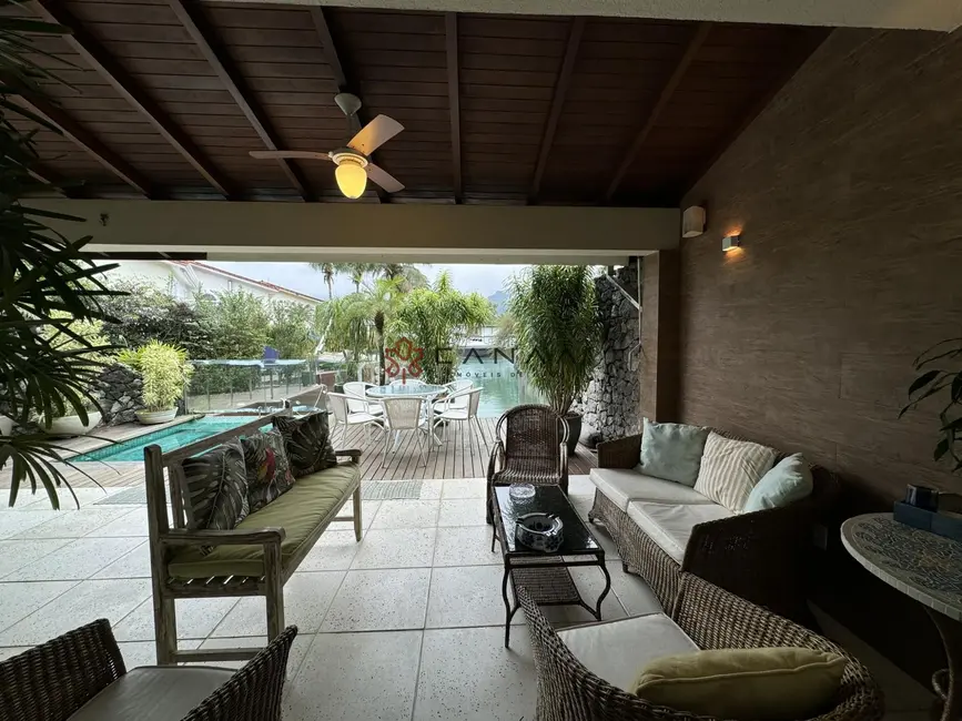 Foto 4 de Casa de Condomínio com 5 quartos à venda, 400m2 em Frade (Cunhambebe), Angra Dos Reis - RJ