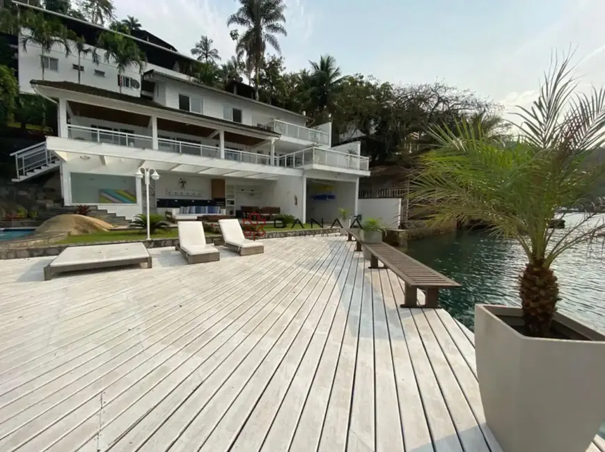 Casa de Condomínio com 6 quartos à venda, 450m2 em Vila Velha, Angra Dos Reis - RJ - imagem 8 Foto 8 de Casa de Condomínio com 6 quartos à venda, 450m2 em Vila Velha, Angra Dos Reis - RJ