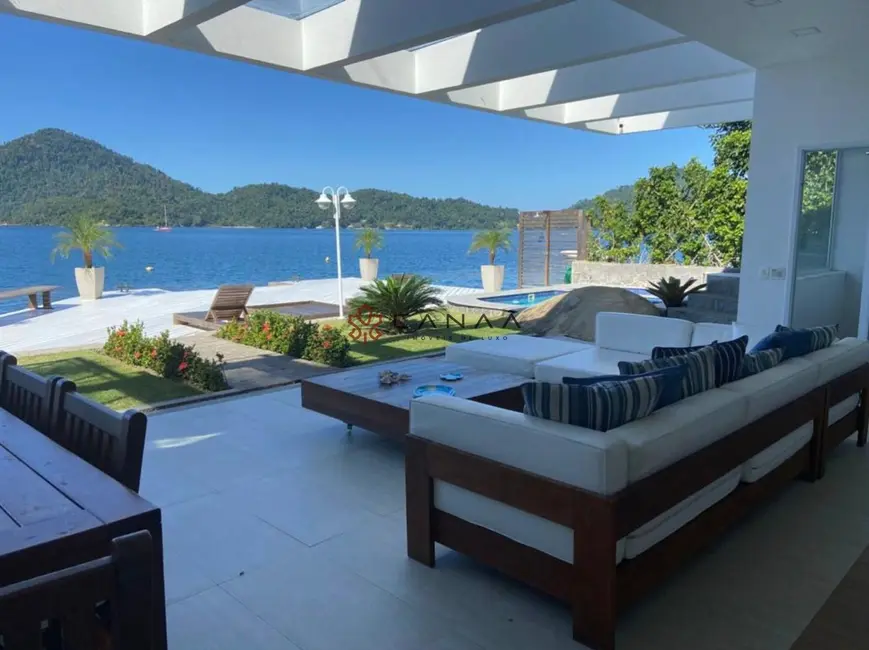 Casa de Condomínio com 6 quartos à venda, 450m2 em Vila Velha, Angra Dos Reis - RJ - imagem 2 Foto 2 de Casa de Condomínio com 6 quartos à venda, 450m2 em Vila Velha, Angra Dos Reis - RJ