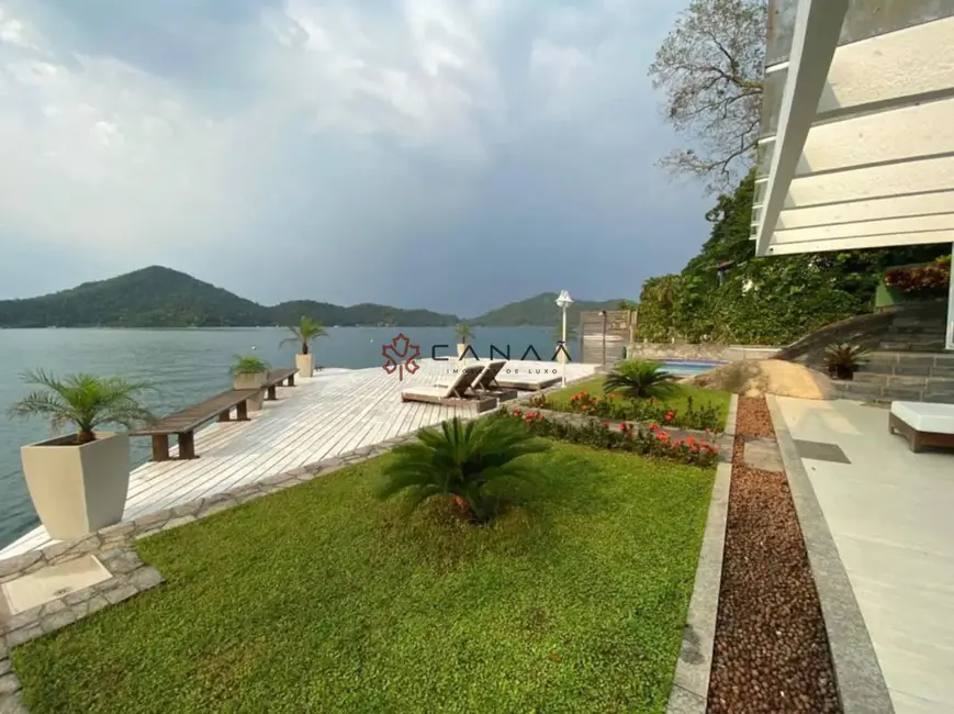 Casa de Condomínio com 6 quartos à venda, 450m2 em Vila Velha, Angra Dos Reis - RJ - imagem 4 Foto 4 de Casa de Condomínio com 6 quartos à venda, 450m2 em Vila Velha, Angra Dos Reis - RJ