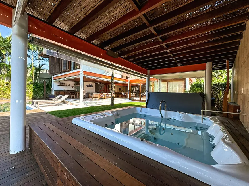 Casa de Condomínio com 4 quartos para alugar, 600m2 em Frade (Cunhambebe), Angra Dos Reis - RJ - imagem 5 Foto 5 de Casa de Condomínio com 4 quartos para alugar, 600m2 em Frade (Cunhambebe), Angra Dos Reis - RJ