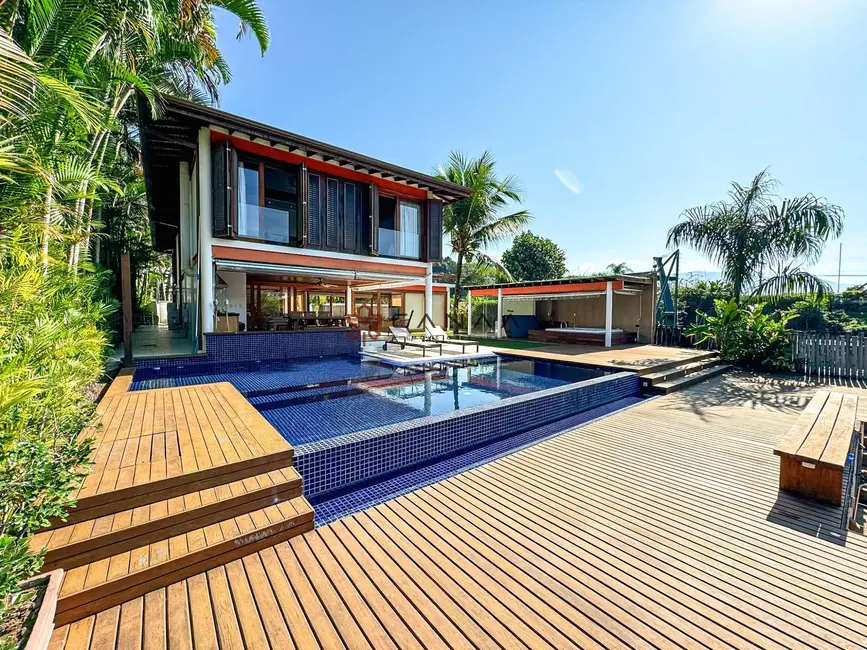 Casa de Condomínio com 4 quartos para alugar, 600m2 em Frade (Cunhambebe), Angra Dos Reis - RJ - imagem 1 Foto 1 de Casa de Condomínio com 4 quartos para alugar, 600m2 em Frade (Cunhambebe), Angra Dos Reis - RJ