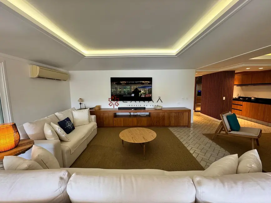 Foto 3 de Casa de Condomínio com 4 quartos à venda, 200m2 em Frade (Cunhambebe), Angra Dos Reis - RJ