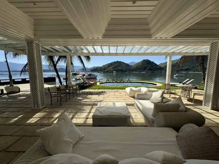 Casa com 7 quartos à venda, 582m2 em Retiro (Cunhambebe), Angra Dos Reis - RJ - imagem 4 Foto 4 de Casa com 7 quartos à venda, 582m2 em Retiro (Cunhambebe), Angra Dos Reis - RJ