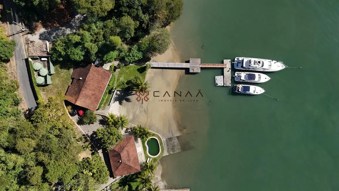 Casa com 7 quartos à venda, 582m2 em Retiro (Cunhambebe), Angra Dos Reis - RJ - imagem 9 Foto 9 de Casa com 7 quartos à venda, 582m2 em Retiro (Cunhambebe), Angra Dos Reis - RJ