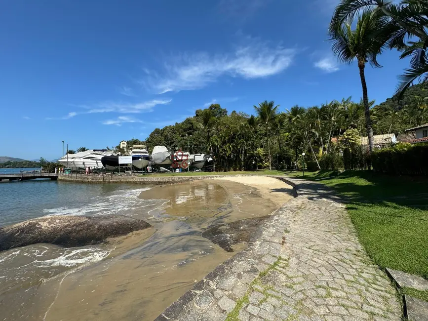 Foto 3 de Casa de Condomínio com 4 quartos à venda, 250m2 em Mombaça, Angra Dos Reis - RJ