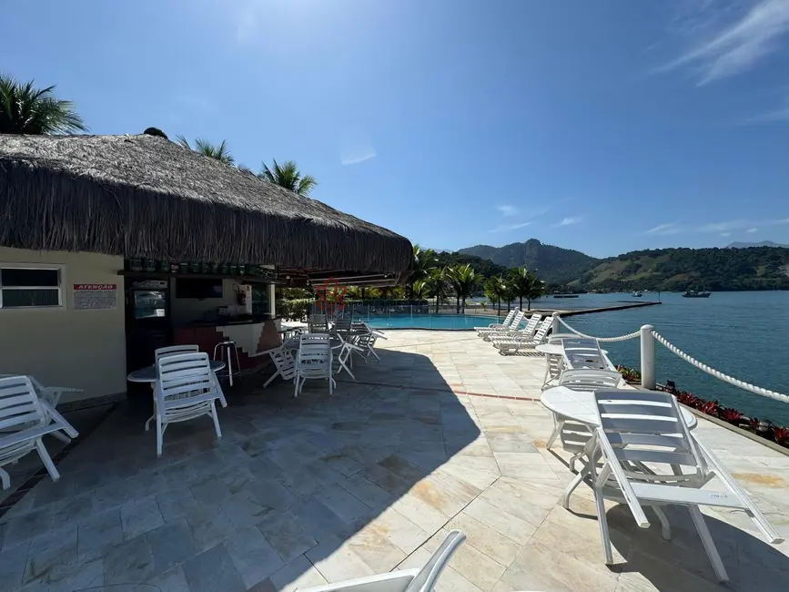 Casa de Condomínio com 4 quartos para alugar, 300m2 em Mombaça, Angra Dos Reis - RJ - imagem 3 Foto 3 de Casa de Condomínio com 4 quartos para alugar, 300m2 em Mombaça, Angra Dos Reis - RJ