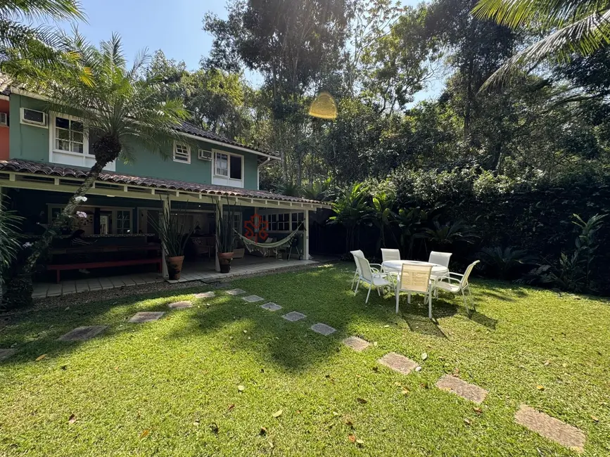 Casa de Condomínio com 4 quartos para alugar, 300m2 em Mombaça, Angra Dos Reis - RJ - imagem 1 Foto 1 de Casa de Condomínio com 4 quartos para alugar, 300m2 em Mombaça, Angra Dos Reis - RJ
