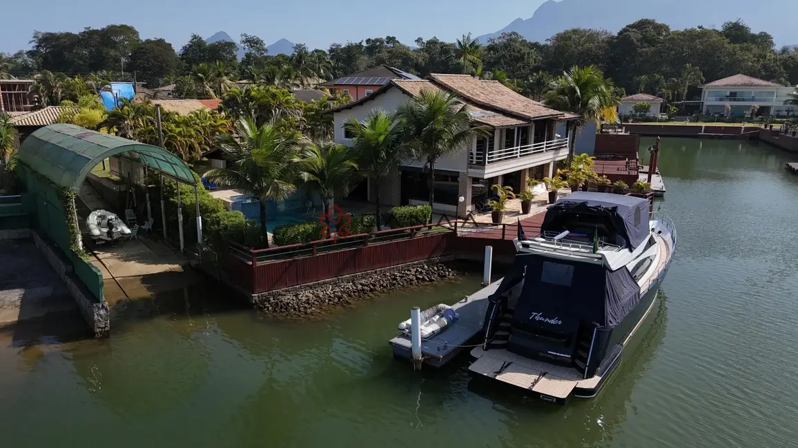 Foto 8 de Casa de Condomínio com 5 quartos à venda, 1200m2 em Bracuí (Cunhambebe), Angra Dos Reis - RJ