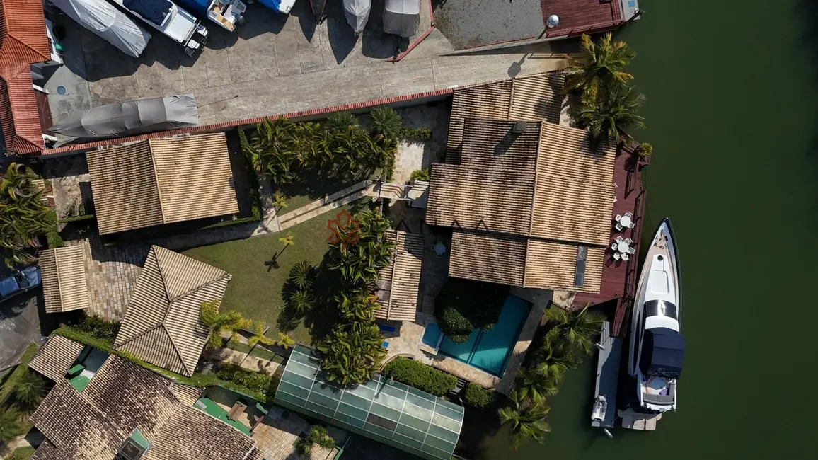 Foto 6 de Casa de Condomínio com 5 quartos à venda, 1200m2 em Bracuí (Cunhambebe), Angra Dos Reis - RJ