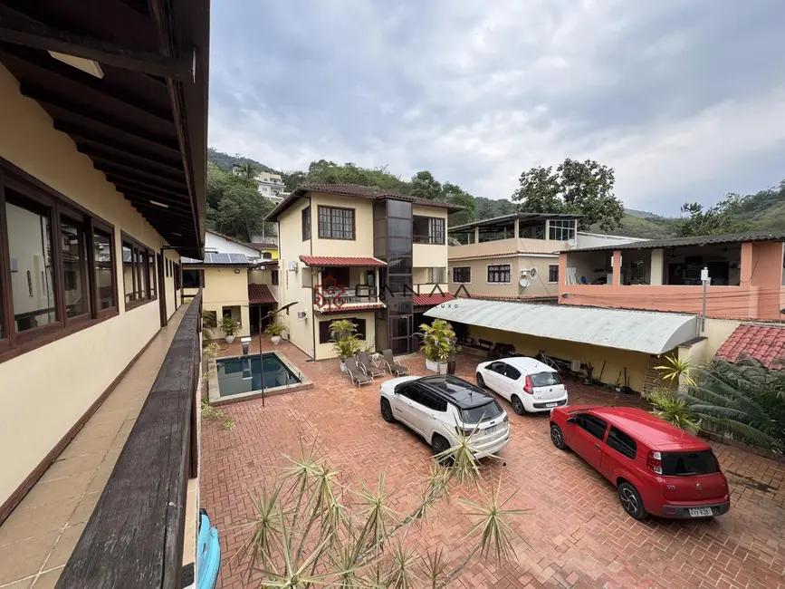 Casa com 8 quartos à venda, 400m2 em Enseada, Angra Dos Reis - RJ - imagem 4 Foto 4 de Casa com 8 quartos à venda, 400m2 em Enseada, Angra Dos Reis - RJ