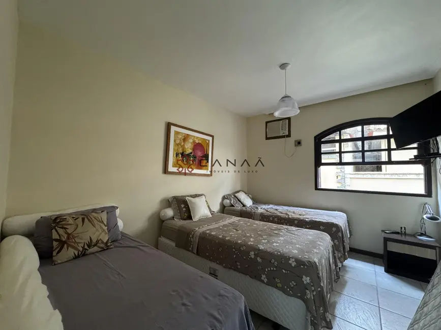 Casa com 8 quartos à venda, 400m2 em Enseada, Angra Dos Reis - RJ - imagem 7 Foto 7 de Casa com 8 quartos à venda, 400m2 em Enseada, Angra Dos Reis - RJ