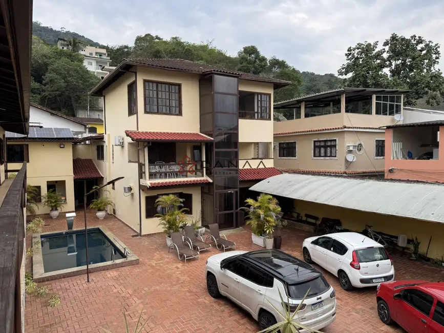 Casa com 8 quartos à venda, 400m2 em Enseada, Angra Dos Reis - RJ - imagem 1 Foto 1 de Casa com 8 quartos à venda, 400m2 em Enseada, Angra Dos Reis - RJ
