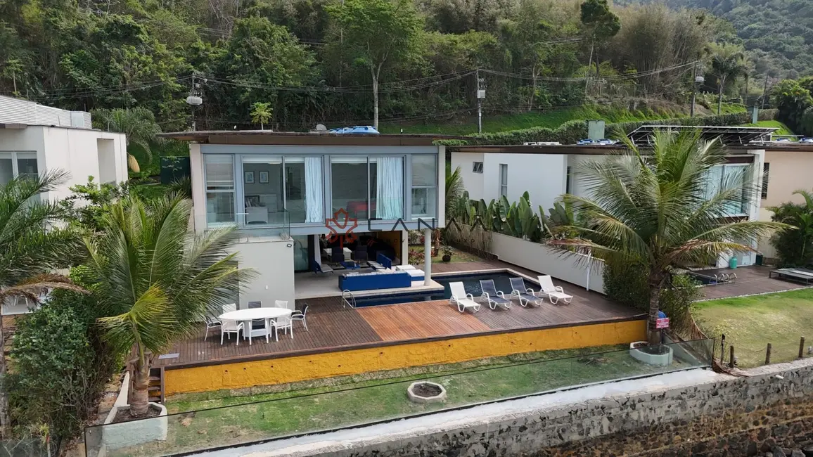 Casa de Condomínio com 6 quartos para alugar, 500m2 em Mangaratiba - RJ - imagem 4 Foto 4 de Casa de Condomínio com 6 quartos para alugar, 500m2 em Mangaratiba - RJ