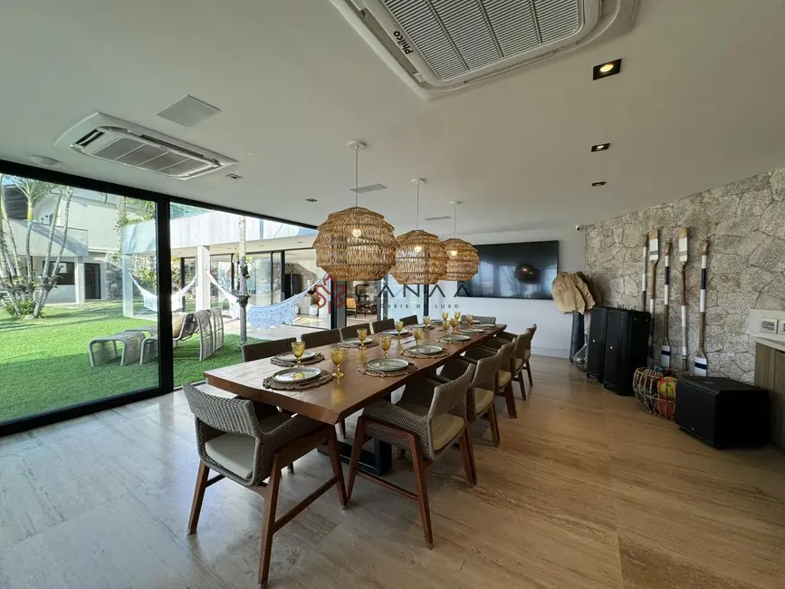 Casa com 7 quartos para alugar, 1200m2 em Ponta Leste, Angra Dos Reis - RJ - imagem 6 Foto 6 de Casa com 7 quartos para alugar, 1200m2 em Ponta Leste, Angra Dos Reis - RJ