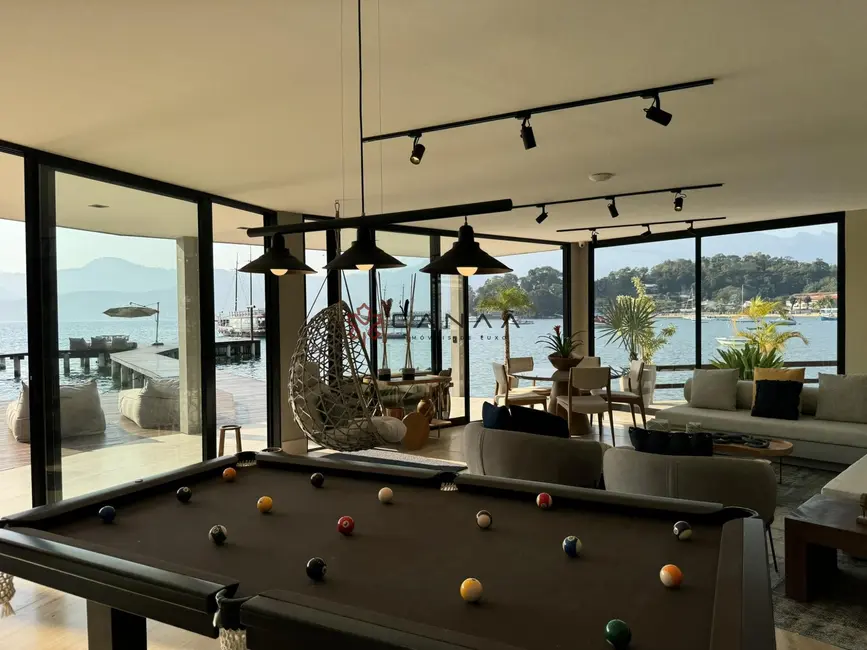 Casa com 7 quartos para alugar, 1200m2 em Ponta Leste, Angra Dos Reis - RJ - imagem 9 Foto 9 de Casa com 7 quartos para alugar, 1200m2 em Ponta Leste, Angra Dos Reis - RJ