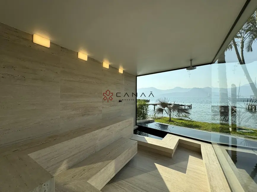 Casa com 7 quartos para alugar, 1200m2 em Ponta Leste, Angra Dos Reis - RJ - imagem 8 Foto 8 de Casa com 7 quartos para alugar, 1200m2 em Ponta Leste, Angra Dos Reis - RJ