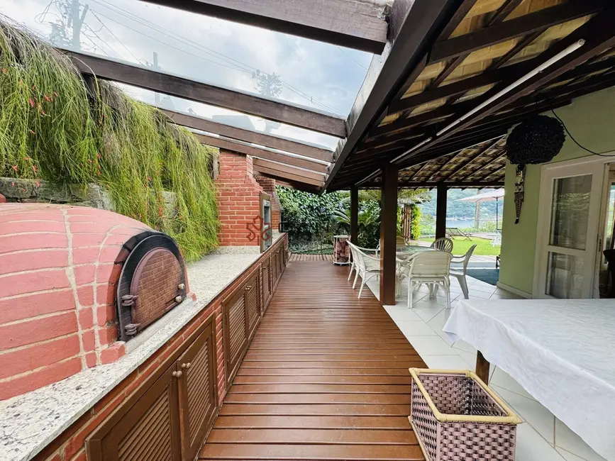 Casa de Condomínio com 4 quartos para alugar, 260m2 em Portogalo, Angra Dos Reis - RJ - imagem 9 Foto 9 de Casa de Condomínio com 4 quartos para alugar, 260m2 em Portogalo, Angra Dos Reis - RJ