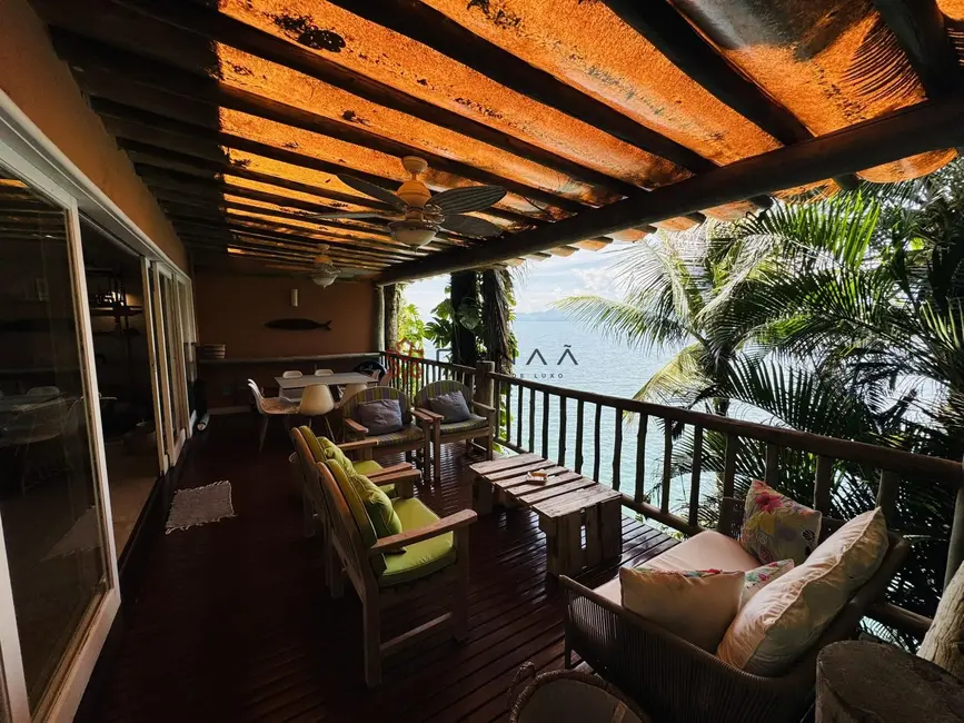 Foto 3 de Casa com 4 quartos à venda, 260m2 em Pontal (Cunhambebe), Angra Dos Reis - RJ