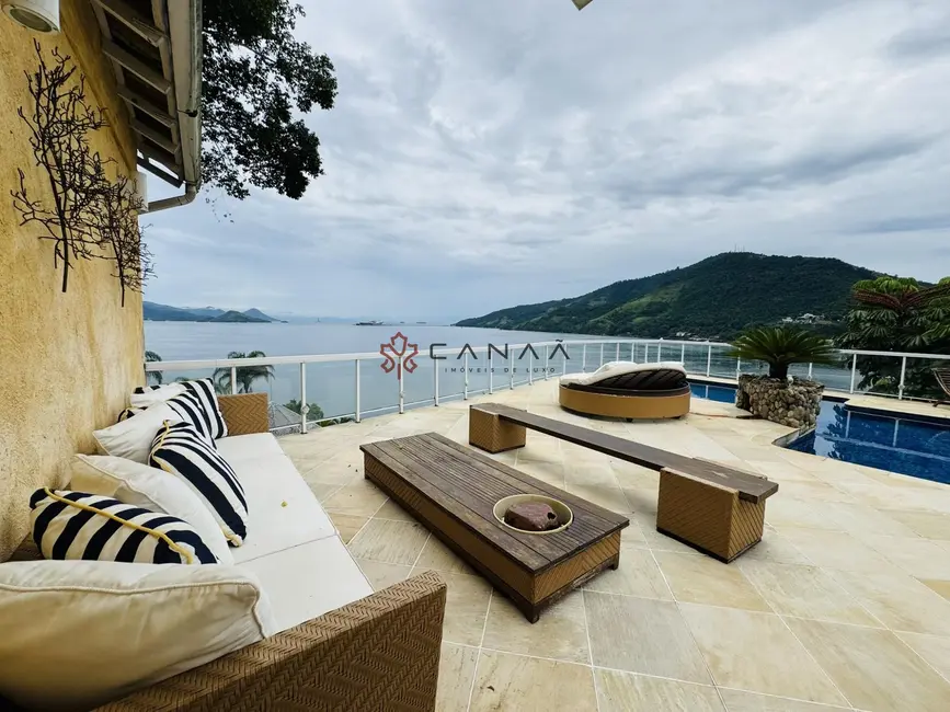 Casa de Condomínio com 5 quartos para alugar, 600m2 em Portogalo, Angra Dos Reis - RJ - imagem 8 Foto 8 de Casa de Condomínio com 5 quartos para alugar, 600m2 em Portogalo, Angra Dos Reis - RJ