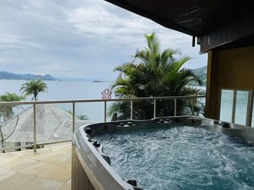 Casa de Condomínio com 5 quartos para alugar, 600m2 em Portogalo, Angra Dos Reis - RJ - imagem 2 Foto 2 de Casa de Condomínio com 5 quartos para alugar, 600m2 em Portogalo, Angra Dos Reis - RJ