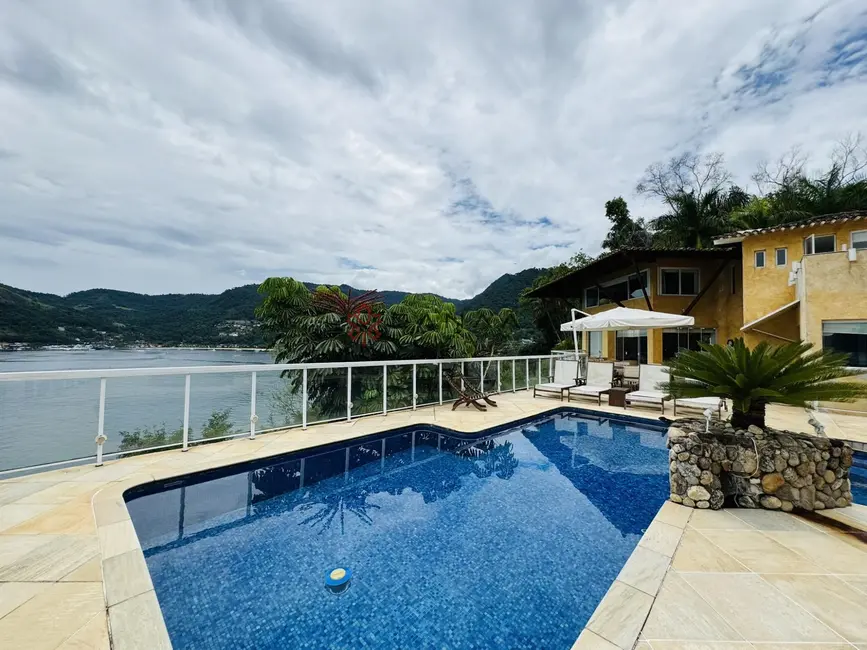 Casa de Condomínio com 5 quartos para alugar, 600m2 em Portogalo, Angra Dos Reis - RJ - imagem 6 Foto 6 de Casa de Condomínio com 5 quartos para alugar, 600m2 em Portogalo, Angra Dos Reis - RJ