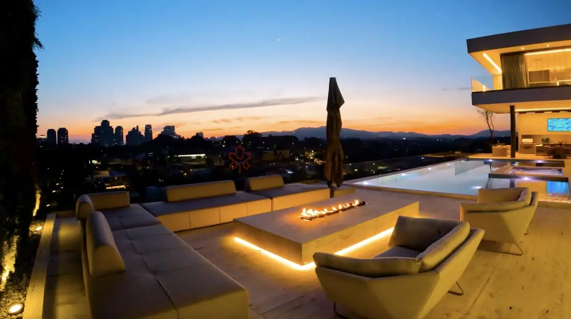 Casa de Condomínio com 6 quartos à venda, 2205m2 em Tamboré, Santana De Parnaiba - SP - imagem 2 Foto 2 de Casa de Condomínio com 6 quartos à venda, 2205m2 em Tamboré, Santana De Parnaiba - SP