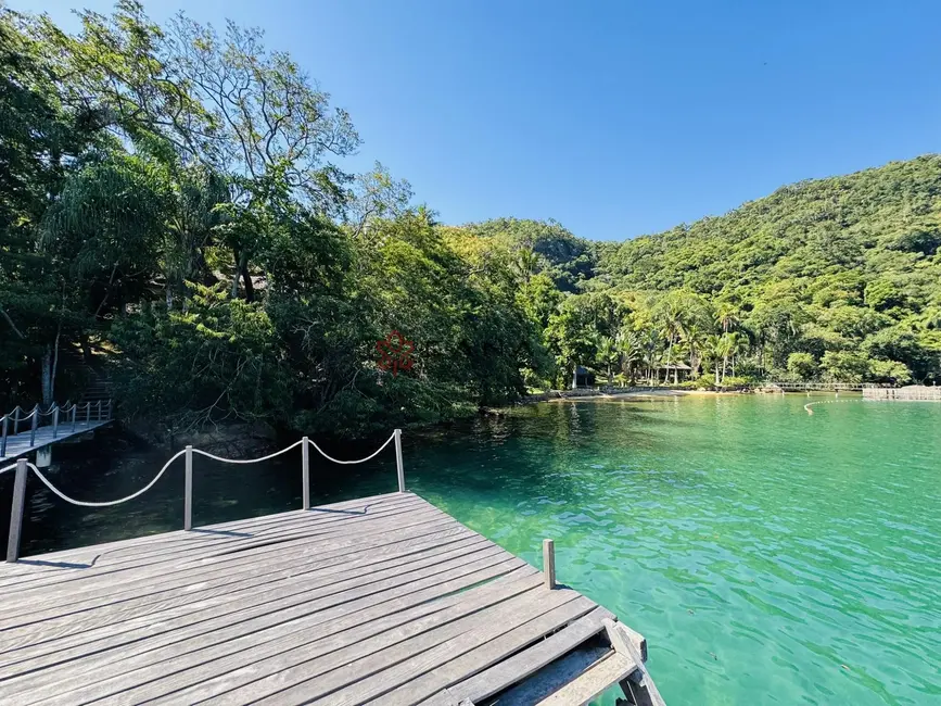 Casa com 5 quartos à venda, 1000m2 em Angra Dos Reis - RJ - imagem 7 Foto 7 de Casa com 5 quartos à venda, 1000m2 em Angra Dos Reis - RJ