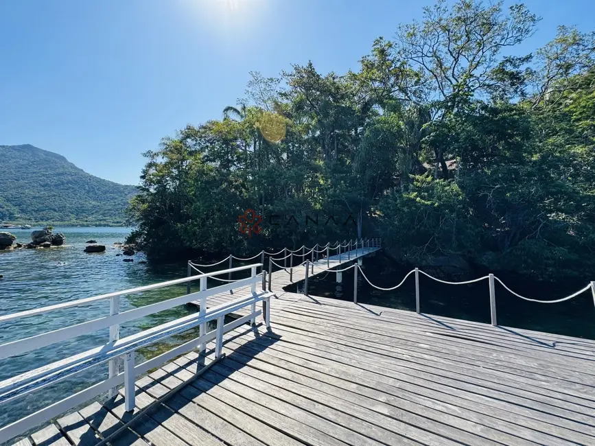 Casa com 5 quartos à venda, 1000m2 em Angra Dos Reis - RJ - imagem 8 Foto 8 de Casa com 5 quartos à venda, 1000m2 em Angra Dos Reis - RJ