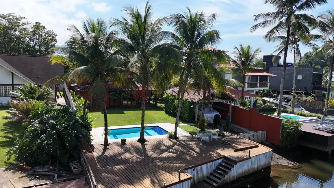 Casa de Condomínio com 4 quartos para alugar, 267m2 em Bracuí (Cunhambebe), Angra Dos Reis - RJ - imagem 3 Foto 3 de Casa de Condomínio com 4 quartos para alugar, 267m2 em Bracuí (Cunhambebe), Angra Dos Reis - RJ