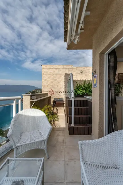 Cobertura com 3 quartos para alugar, 145m2 em Centro, Mangaratiba - RJ - imagem 6 Foto 6 de Cobertura com 3 quartos para alugar, 145m2 em Centro, Mangaratiba - RJ