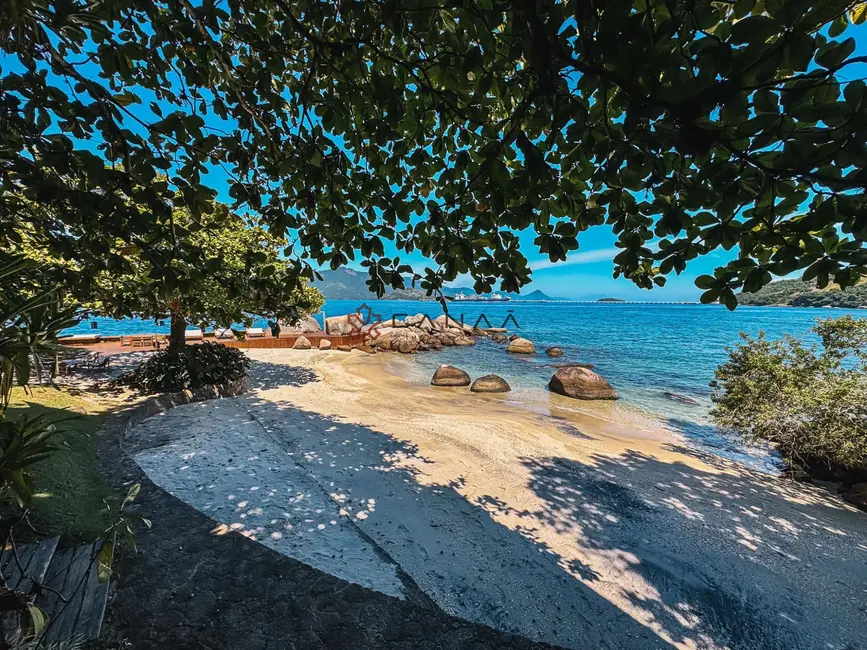 Foto 2 de Casa de Condomínio com 6 quartos para alugar, 840m2 em Portogalo, Angra Dos Reis - RJ