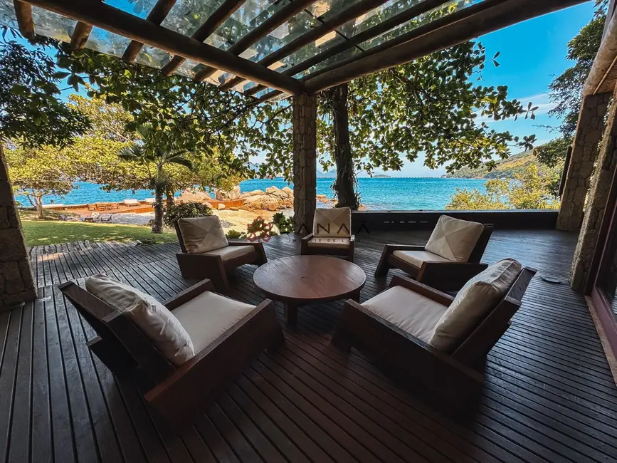 Casa de Condomínio com 6 quartos para alugar, 840m2 em Portogalo, Angra Dos Reis - RJ - imagem 6 Foto 6 de Casa de Condomínio com 6 quartos para alugar, 840m2 em Portogalo, Angra Dos Reis - RJ