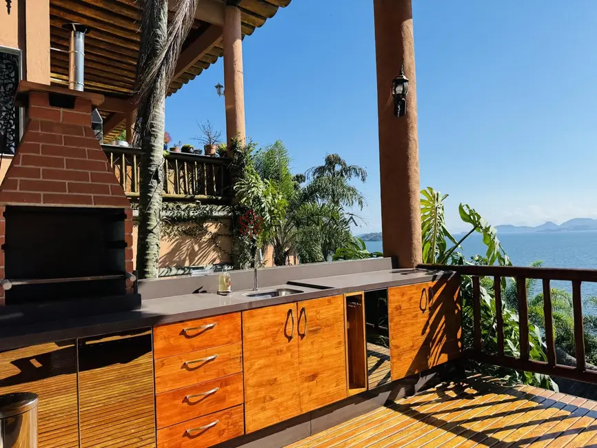 Foto 9 de Casa de Condomínio com 4 quartos à venda, 230m2 em Pontal (Cunhambebe), Angra Dos Reis - RJ