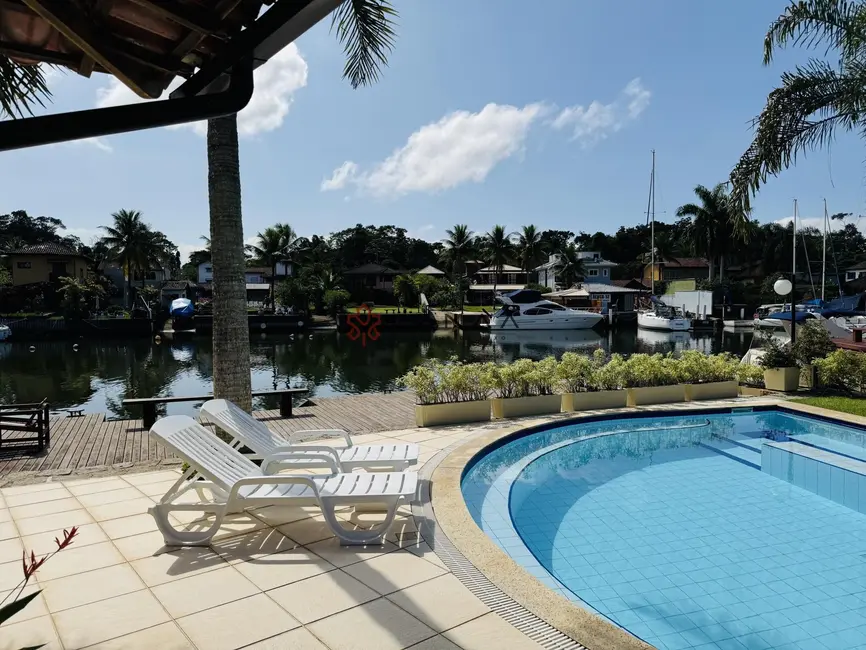 Foto 7 de Casa de Condomínio com 6 quartos à venda, 450m2 em Bracuí (Cunhambebe), Angra Dos Reis - RJ