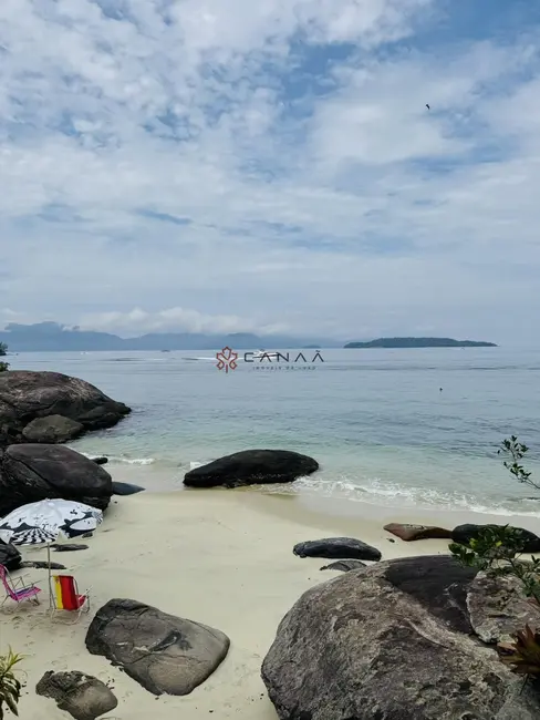 Casa de Condomínio com 5 quartos para alugar, 350m2 em Mombaça, Angra Dos Reis - RJ - imagem 8 Foto 8 de Casa de Condomínio com 5 quartos para alugar, 350m2 em Mombaça, Angra Dos Reis - RJ