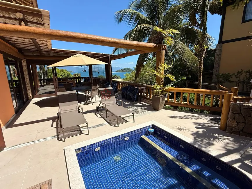 Foto 2 de Casa de Condomínio com 4 quartos para alugar, 240m2 em Mombaça, Angra Dos Reis - RJ