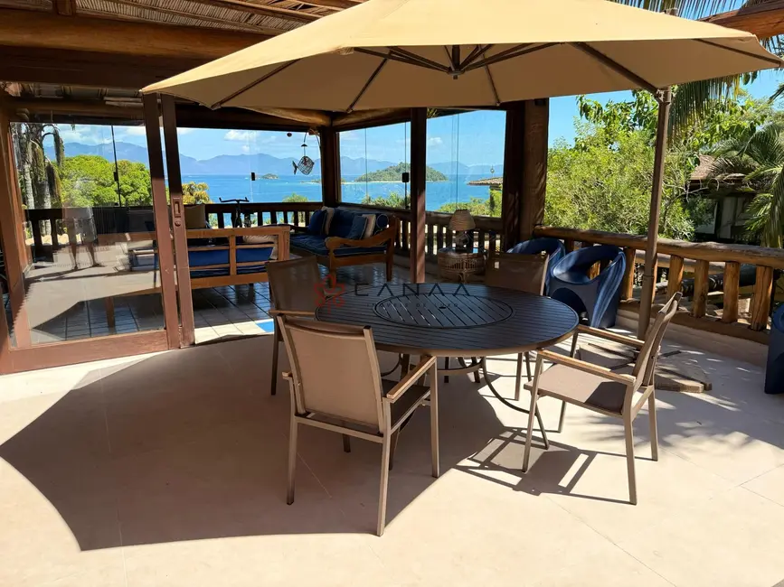 Foto 1 de Casa de Condomínio com 4 quartos para alugar, 240m2 em Mombaça, Angra Dos Reis - RJ