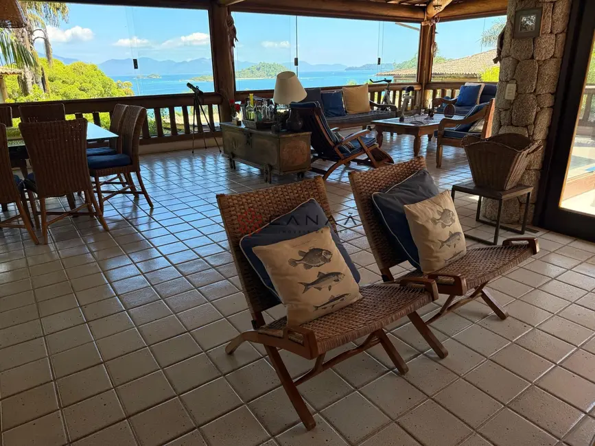 Foto 7 de Casa de Condomínio com 4 quartos para alugar, 240m2 em Mombaça, Angra Dos Reis - RJ